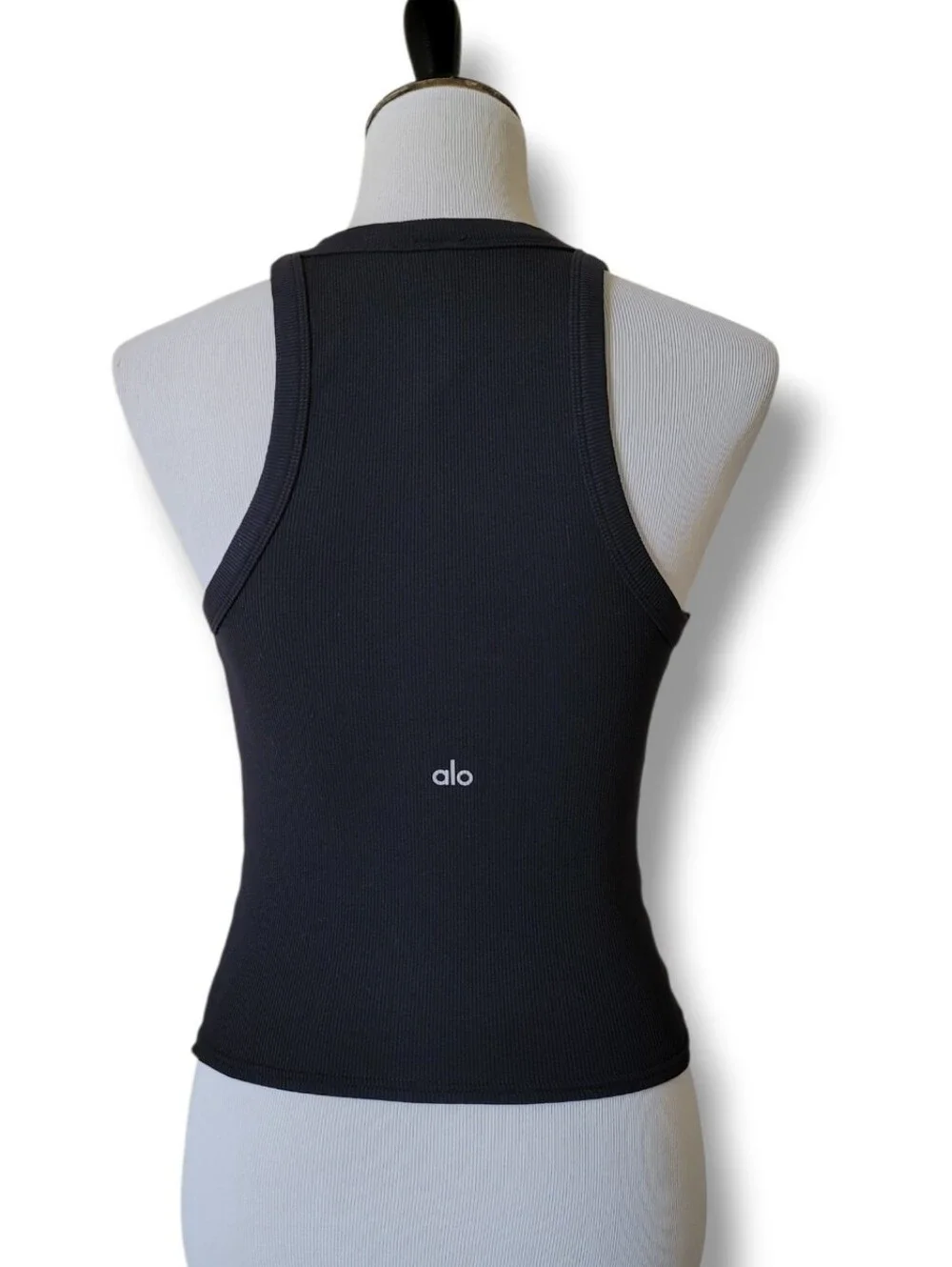 ALO Yoga labeled size